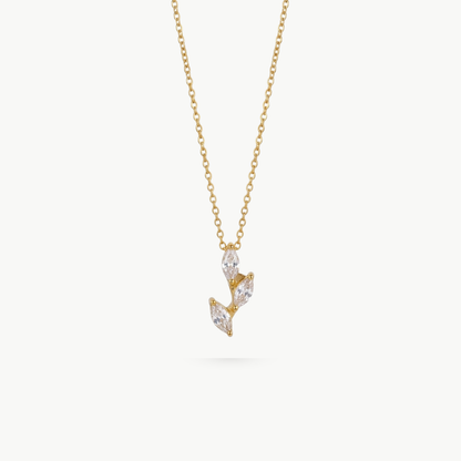 Collier April