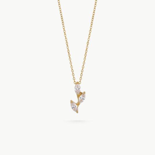 Collier April